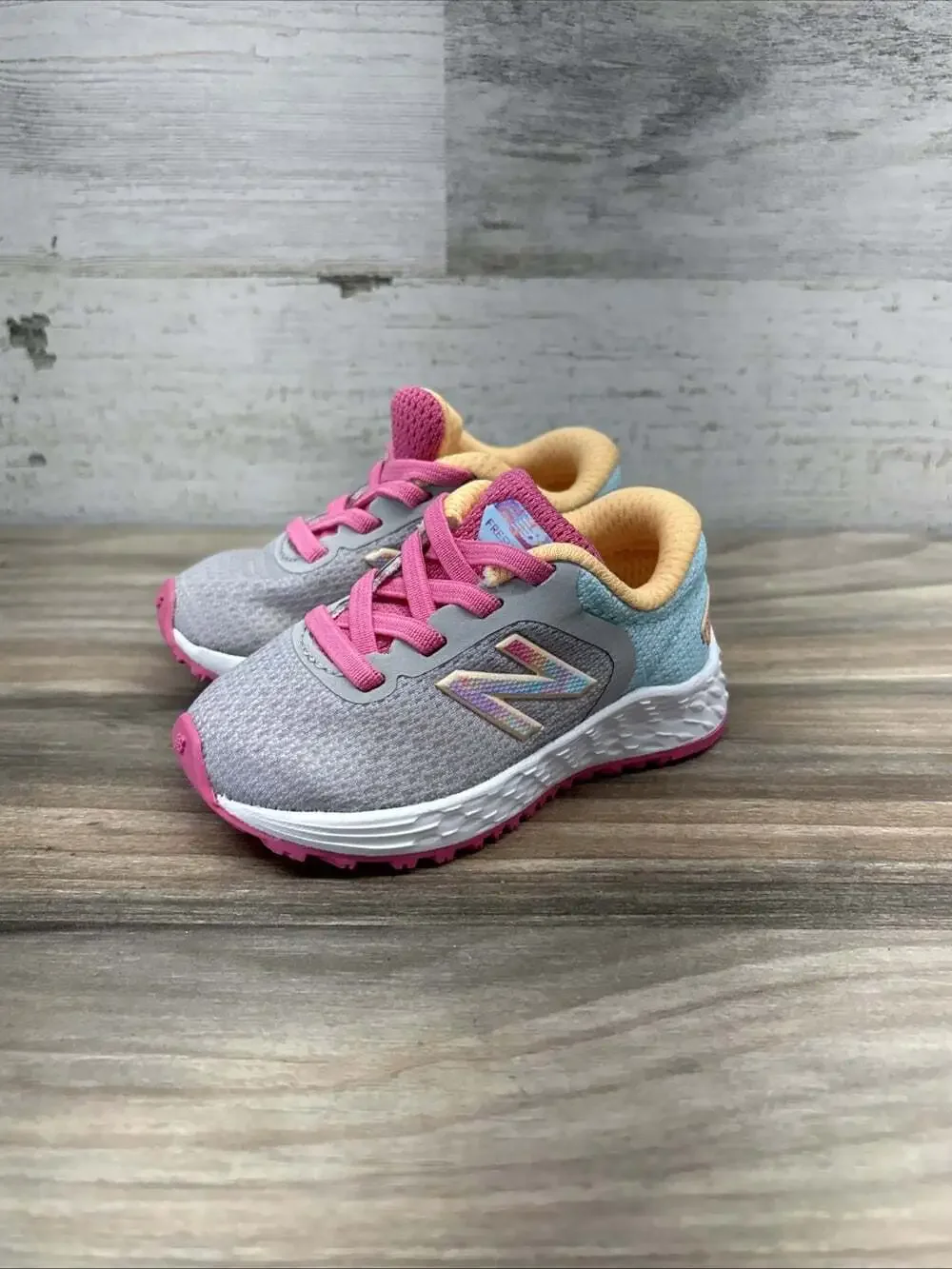 NEW BALANCE 545 Running SHOES - TODDLER Size 3 New